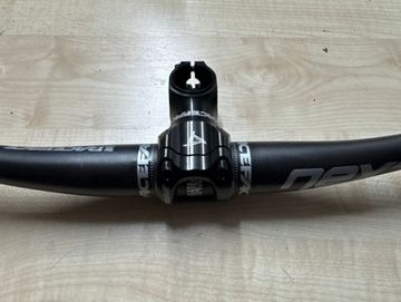 Gebrauchtes Race Face Attacco + Manubrio Raceface Next 2024 Cockpit