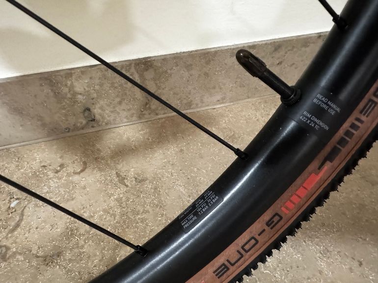 Used Dt Swiss Gravel LN 2025 bike — image 4 of 4