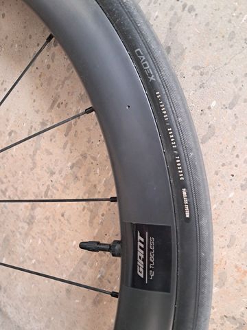 Used Giant slr1 42 2024 bike — image 6 of 6