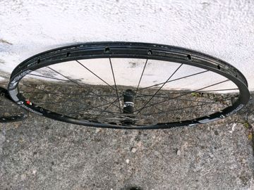 Bontrager Mustang PRO TLR Boost bike usato — immagine 8 di 9
