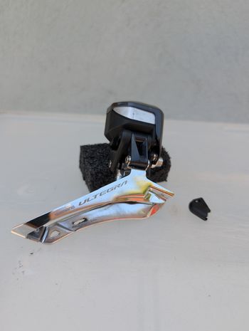Used Shimano r8050 Di2 Drivetrain & Pedals