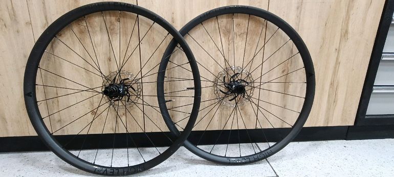 Used high level MTB FIRST EDITION 2024 bike — image 6 of 7