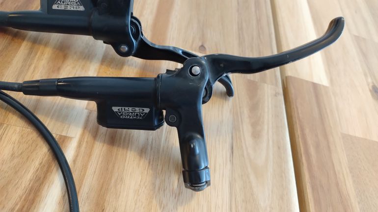 Used Tektro Auriga comp bike — image 5 of 10
