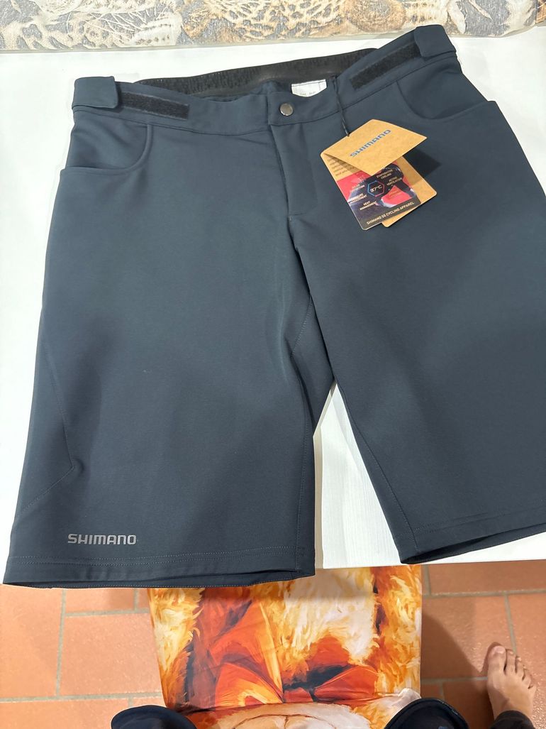 Used Shimano fukui shorts black bike — image 1 of 4