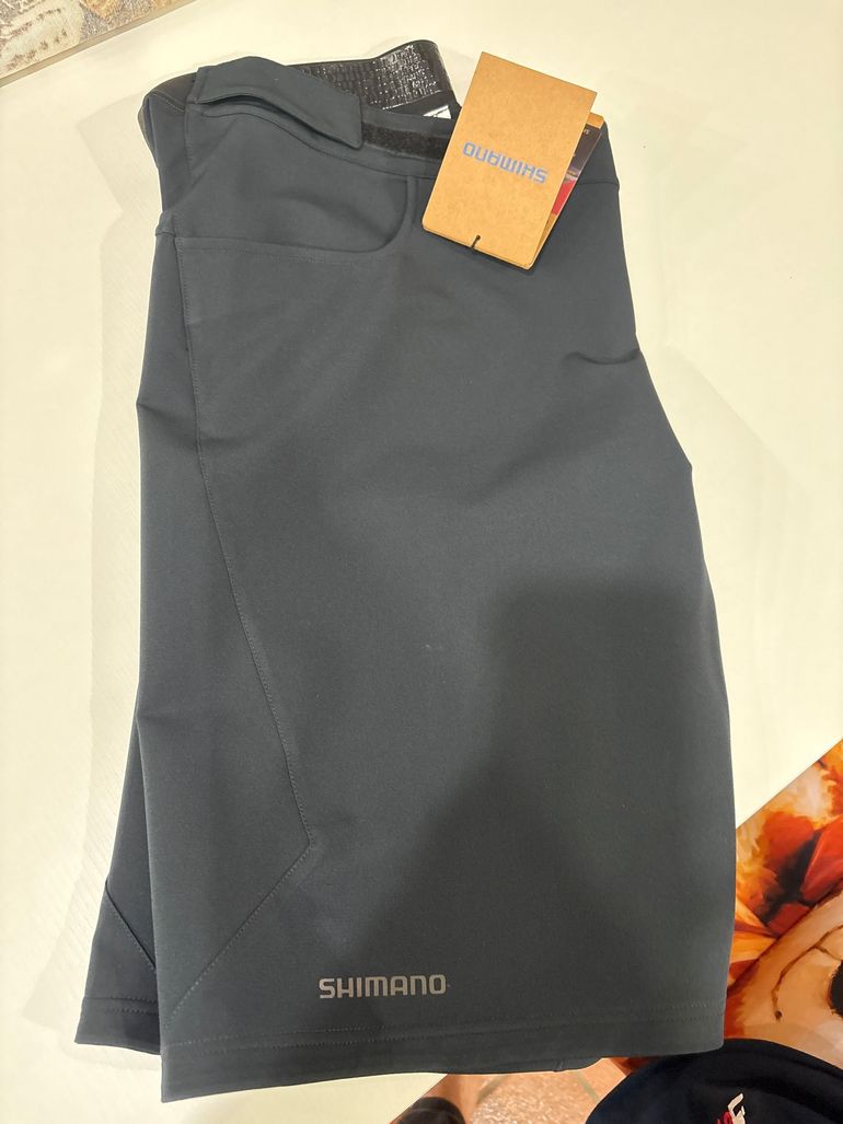 Used Shimano fukui shorts black bike — image 4 of 4