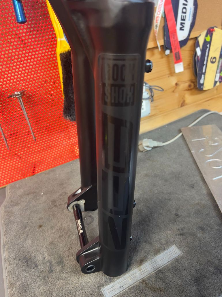Used RockShox zeb 2024 bike — image 2 of 4