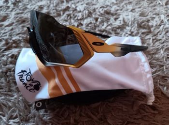 Brugt oakley Flight Jacket TDF Edition 2020 bike — billede 2 af 6