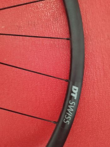 Used Dt Swiss R470 2022 bike — image 2 of 3