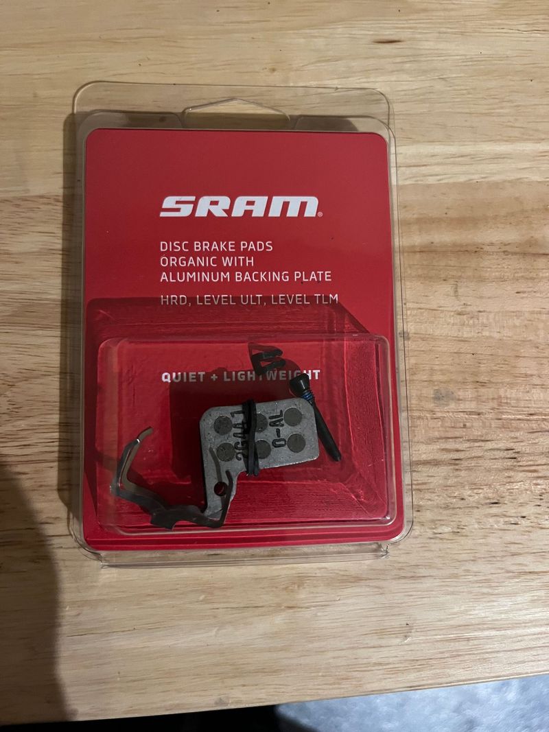 Used SRAM Disc Bremsbeläge Road | Level Ultimate | TLM - organisch mit Aluminiumträger 2024 Brakes