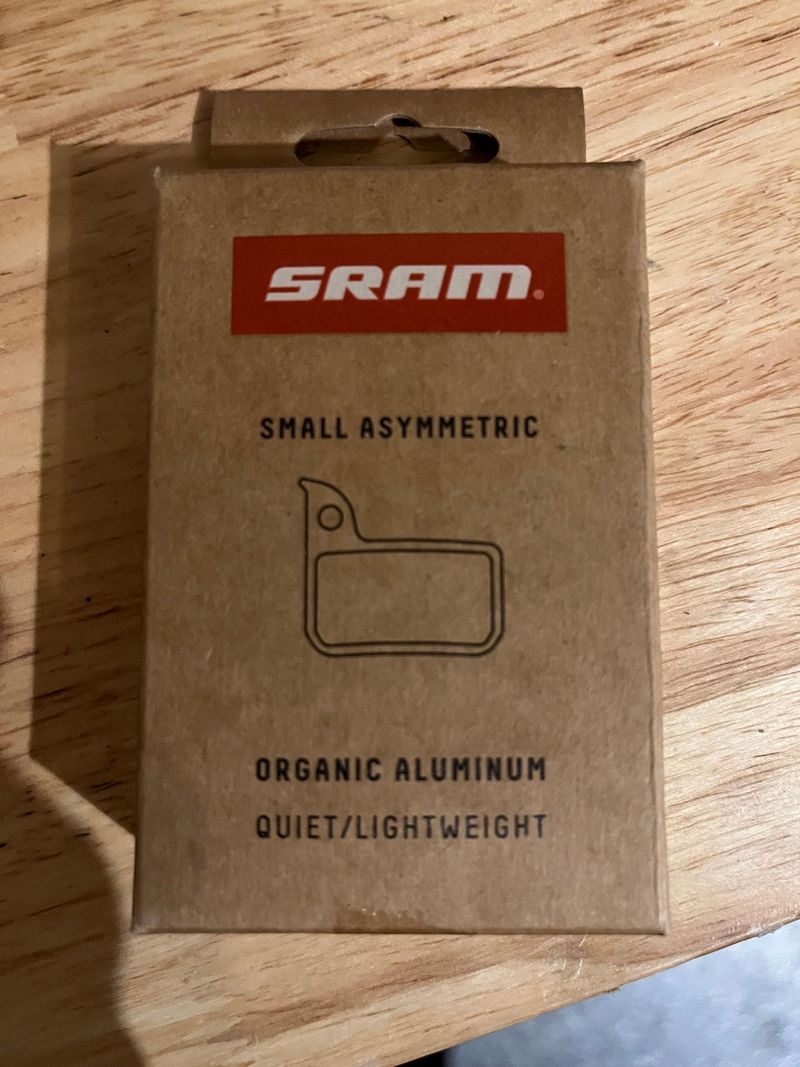 Used SRAM Disc Bremsbeläge Road | Level Ultimate | TLM - organisch mit Aluminiumträger 2024 Brakes