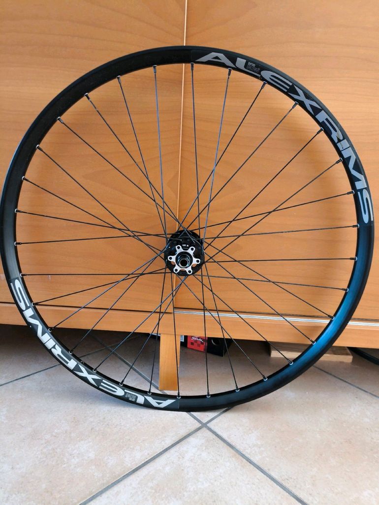 Brugt alexrims DP 30 2023 bike — billede 1 af 4