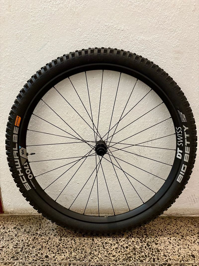 Used Dt Swiss HX 1700 SPLINE LS 29 - 30 mm CL ShimanoMS 2023 Wheels