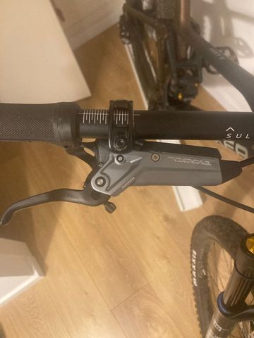 Used Sram code brz 4 pistones 2024 Brakes