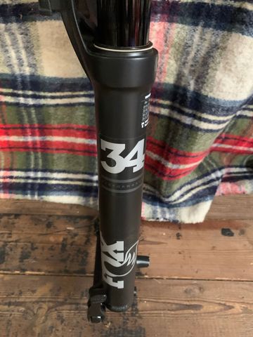 Brugt Fox Float 34, 120 mm travel 2018 bike — billede 3 af 4