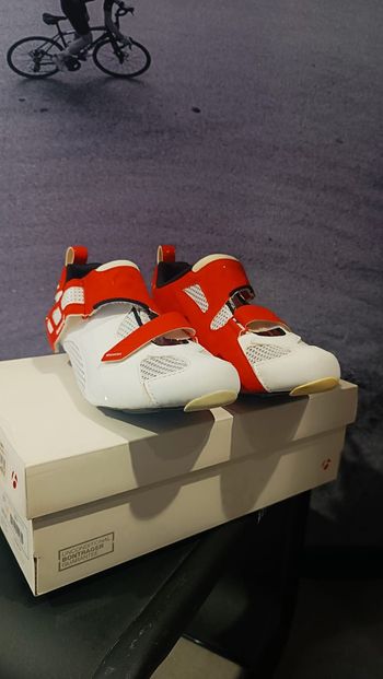 Used Bontrager WOOMERA TRI SHOE 2021 bike — image 2 of 3