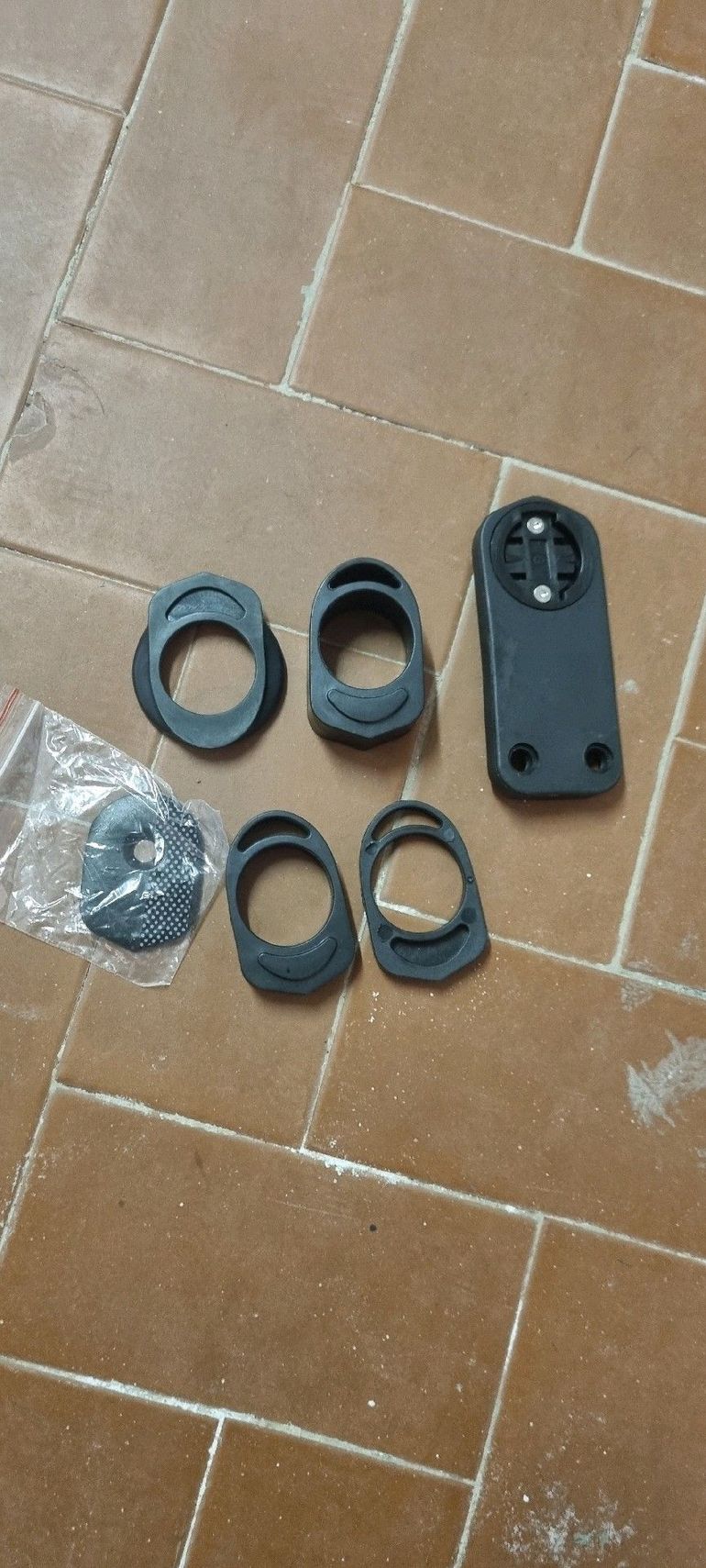 Brugt Spessori manubrio e attacco computerino 2023 bike — billede 1 af 2