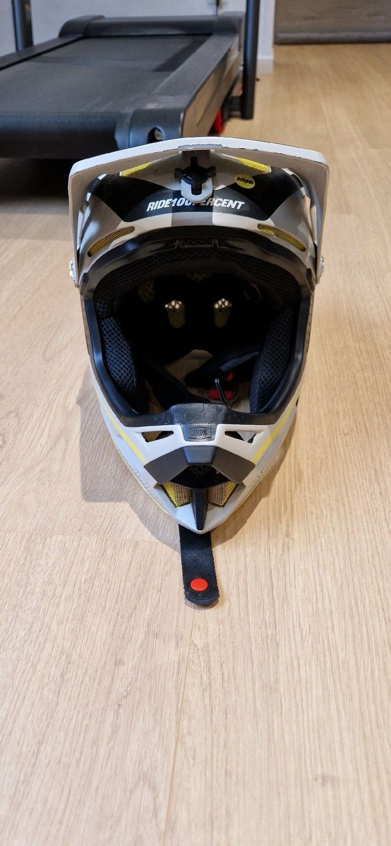 Brugt 100 Percent aircraft carbon 2022 bike — billede 2 af 4