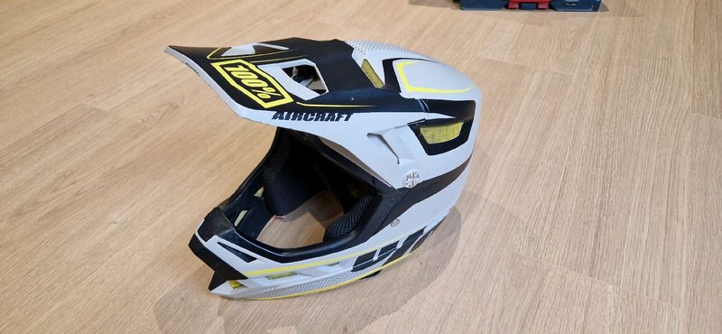 Used 100 Percent aircraft carbon 2022 Cycling Accessories