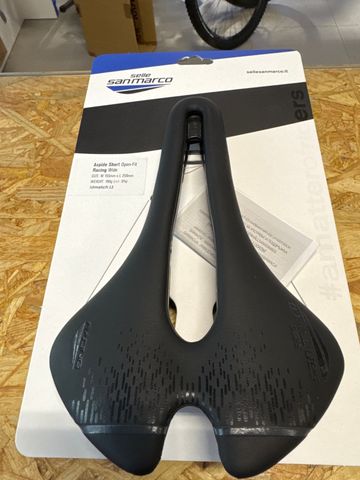 San Marco Sella Aspide Short Open-Fit Racing Wide 2023 Saddles & Seatposts de segunda mano