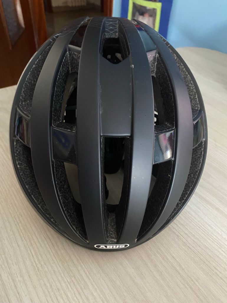 Brugt ABUS viantor mips 2025 bike — billede 2 af 4