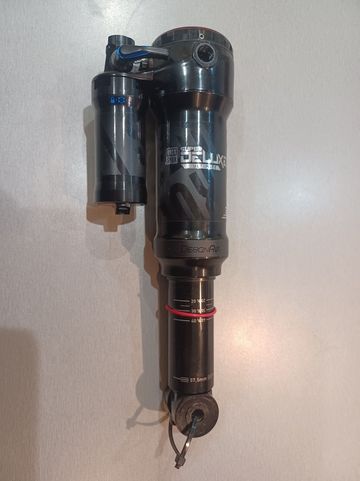 Brugt RockShox super deluxe ultimate 2022 Rear Suspension