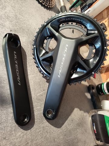 Shimano FC-R8100 2024 Drivetrain & Pedals usato