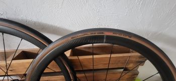 Used Mavic Cosmic Carbon, com aro 622x21 2024 bike — image 3 of 5