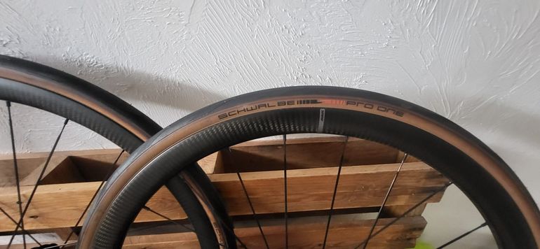 Used Mavic Cosmic Carbon, com aro 622x21 2024 bike — image 3 of 5