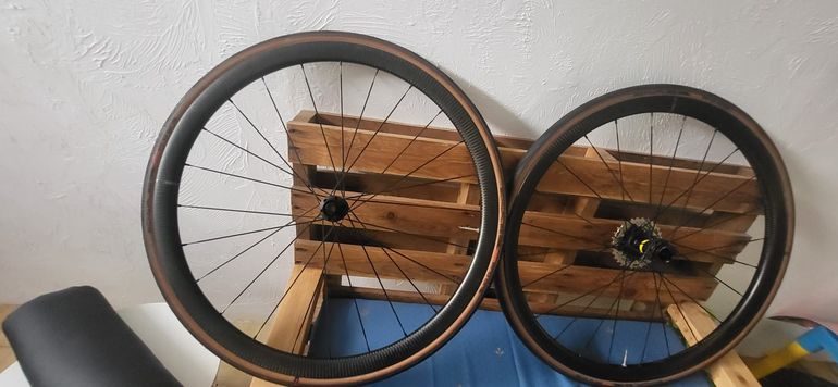 Used Mavic Cosmic Carbon, com aro 622x21 2024 bike — image 2 of 5