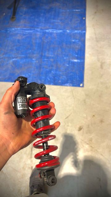 Brugt RockShox super deluxe coil ultimate 2023 Rear Suspension
