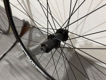 Used Dt Swiss Dt Swiss R470 dB 2025 bike — image 2 of 4