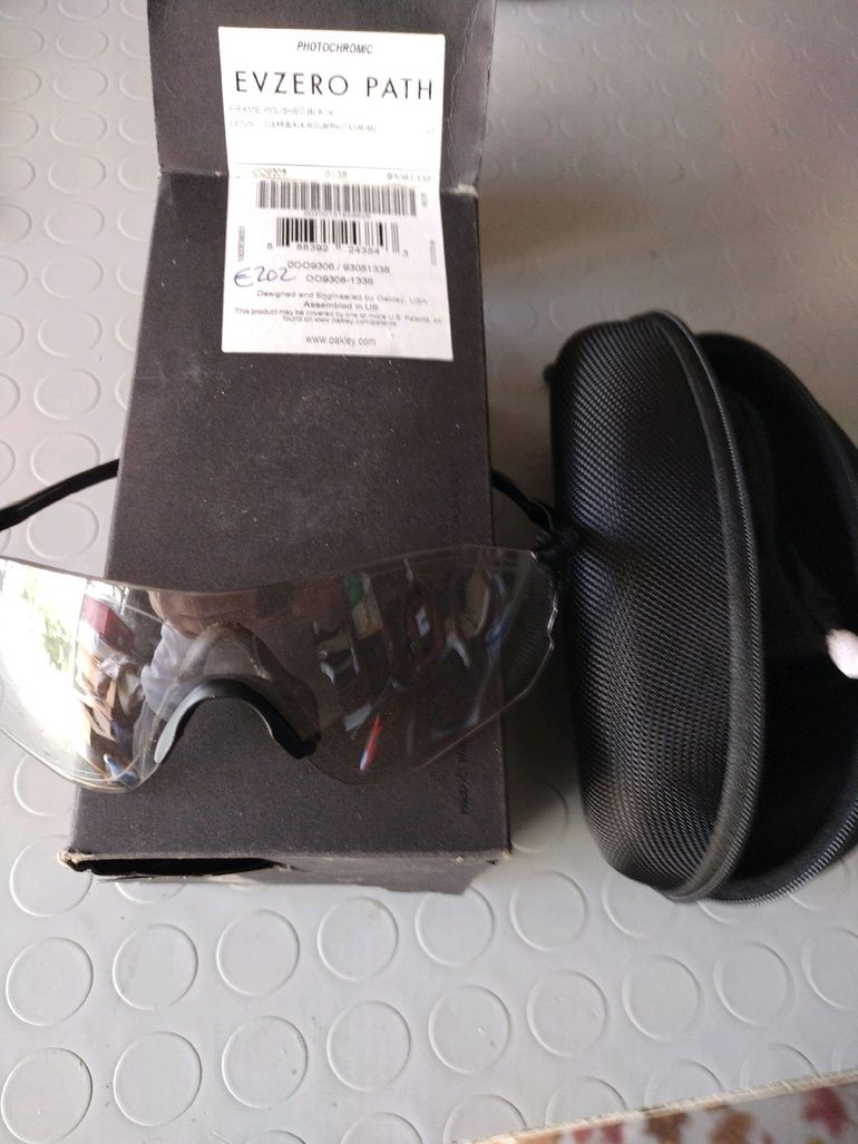 Used Oakley EVZERO PATH bike — image 1 of 2