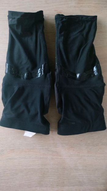 Used Troy Lee Designs knee guard 2024 bike — image 2 of 4