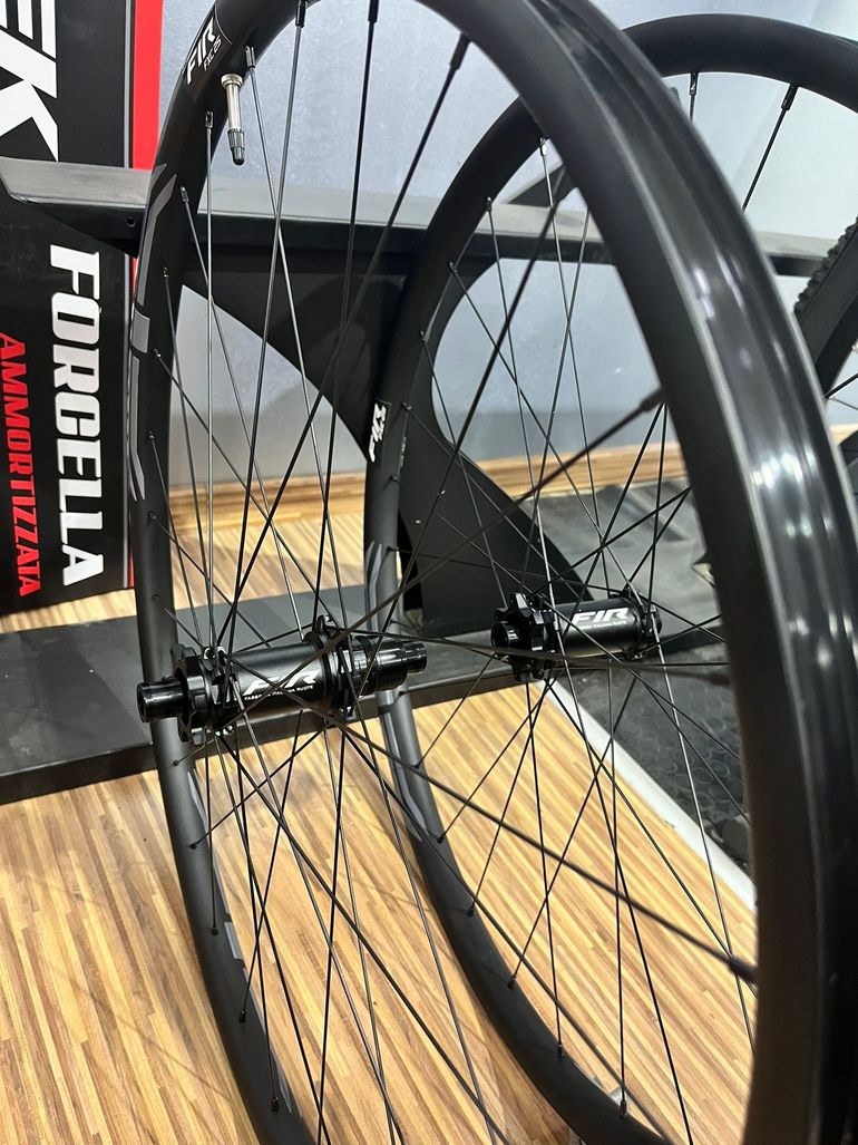Brugt FIR fxc 25 2024 bike — billede 1 af 7