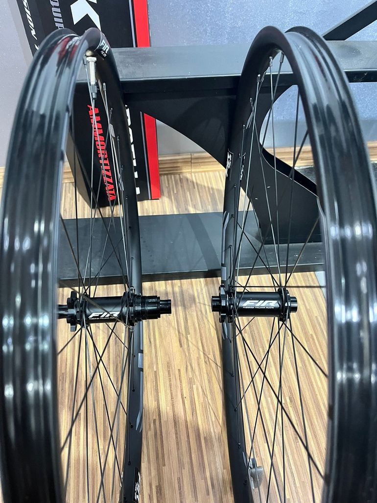 Brugt FIR fxc 25 2024 bike — billede 2 af 7