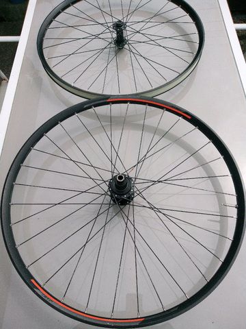 Brugt Rodri - Shimano moyeux mt 400 et mt 510 / cerclage 622x30c Wheels