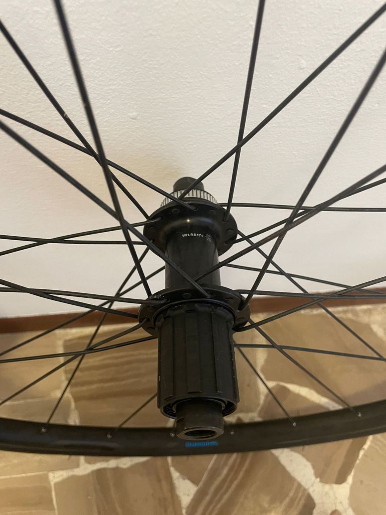 SHIMANO WH−RS171 Amazon.com : Shimano Wheels WH-RS171 700C wheel, 10/11-speed