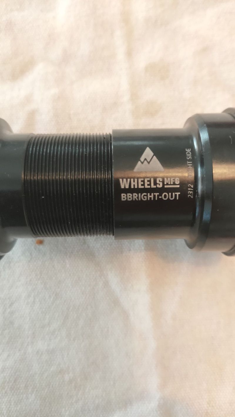 Used Wheels Manufacturing BBRight out 24/22mm SRAM cranks Drivetrain & Pedals