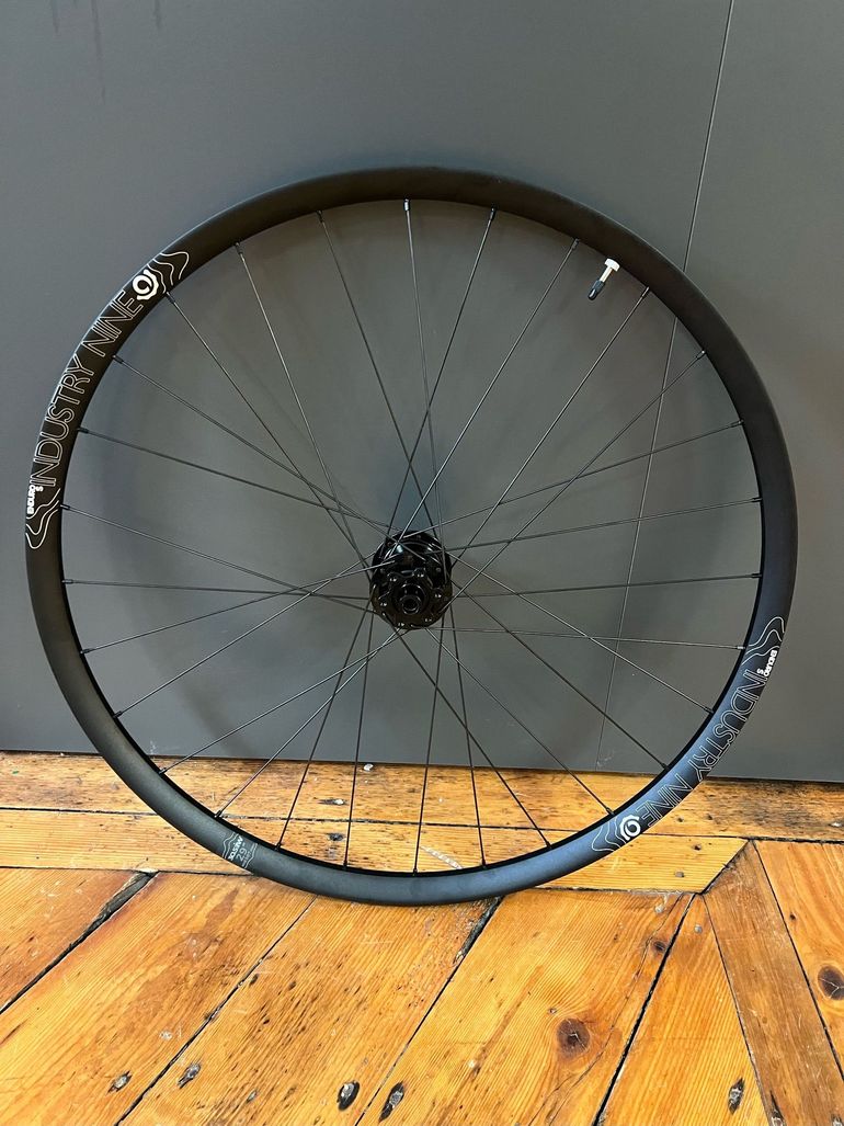 Industry Nine Enduro S 29" 2024 bike usato — immagine 2 di 2