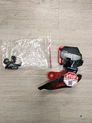 Tweedehands Sram Force AXS 2024 Drivetrain & Pedals