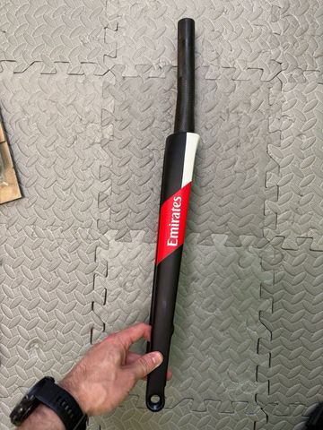Gebrauchtes Colnago V4Rs fork UAE color 2023 bike — Bild 2 von 3