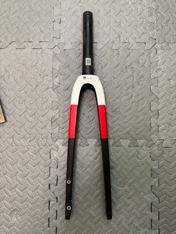 Brugt Colnago V4Rs fork UAE color 2023 Fork