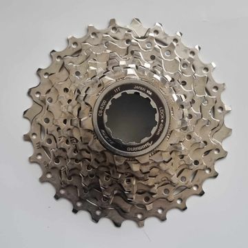 Tweedehands SHIMANO 105 CS-5700 10 SPEED 11-28 2021 Drivetrain & Pedals