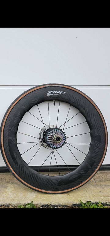 Brugt Zipp 858 NSW Hookless 2024 Wheels