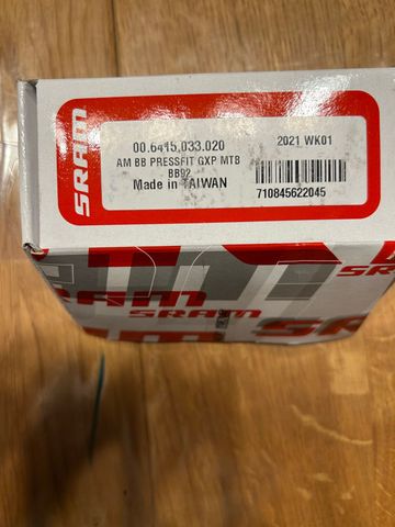 Używany SRAM AM BB PRESSFIT GXP MTB 2021 Drivetrain & Pedals