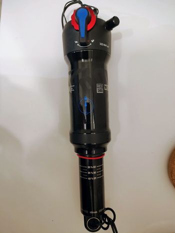 Used RockShox deluxe select+ 2024 bike — image 1 of 2