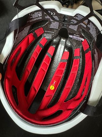 Brugt Trek Velocis MIPS 2024 bike — billede 2 af 5