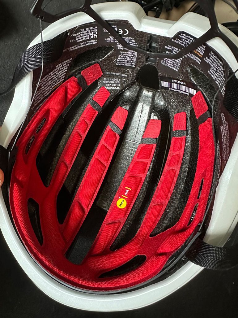 Brugt Trek Velocis MIPS 2024 bike — billede 2 af 5