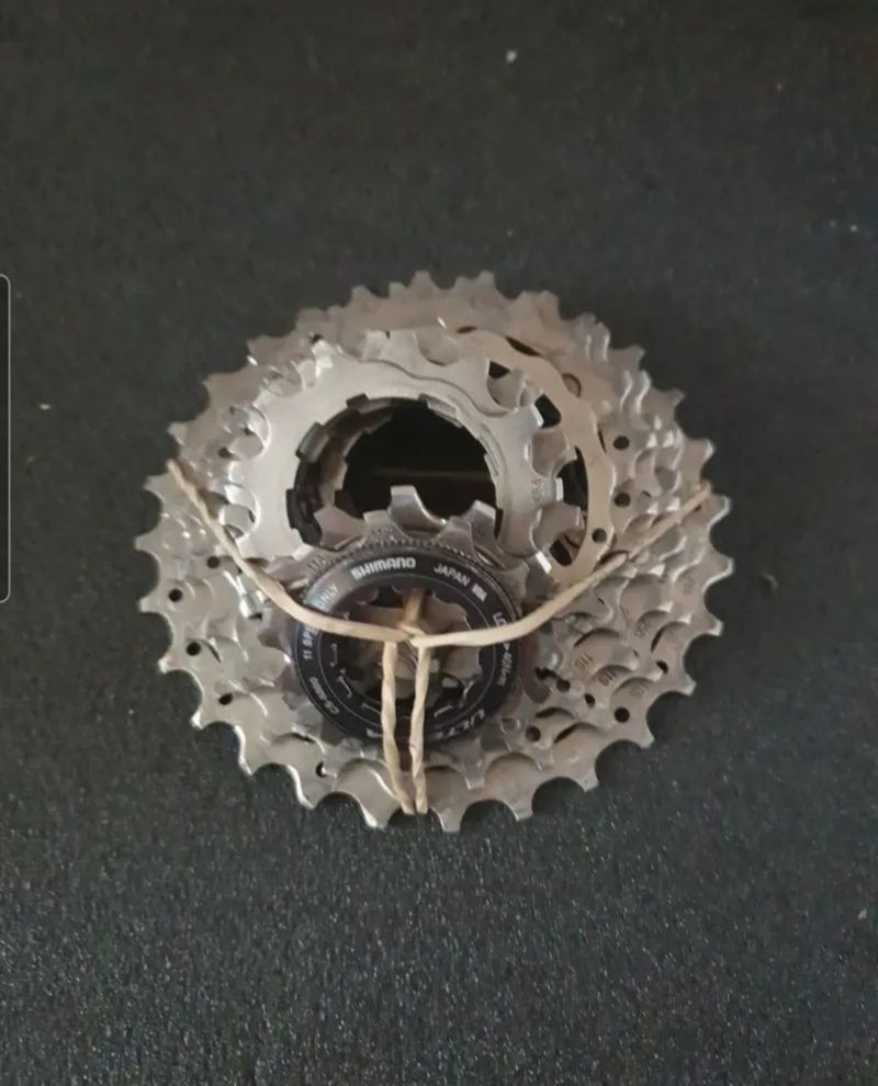 Gebrauchtes Shimano CS6800 Drivetrain & Pedals