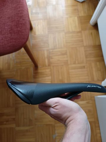 Fizik Aliante R7 Saddles & Seatposts usato